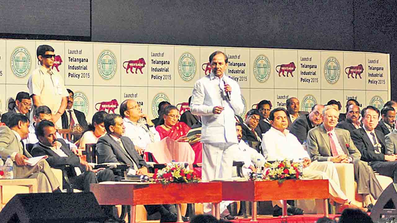 ఆనాడు అతిరథులు.. బీఆర్‌ఎస్‌ హయాంలో సదస్సులకు అంతర్జాతీయ ప్రముఖులు..