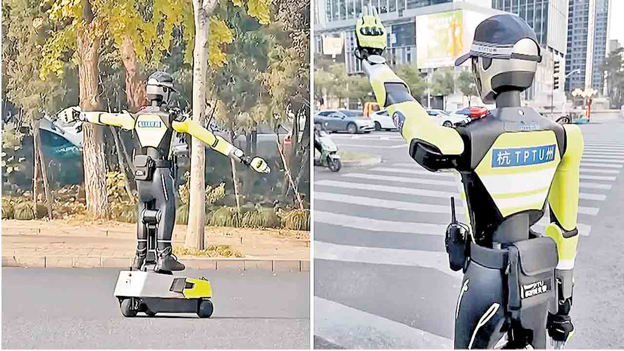 చైనాలో రోబో ట్రాఫిక్‌ పోలీస్‌ 