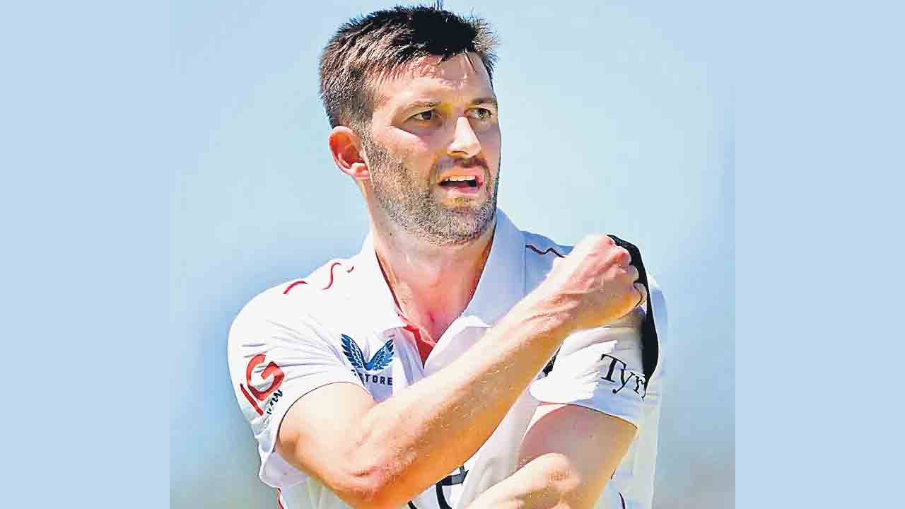 ఇంగ్లండ్‌కు ఎదురుదెబ్బ.. యాషెస్‌కు మార్క్‌ వుడ్‌ దూరం