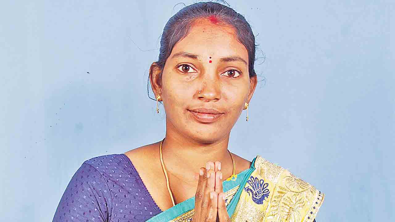 హరీశ్‌రావు సొంతూరిలో గులాబీ గుబాళింపు