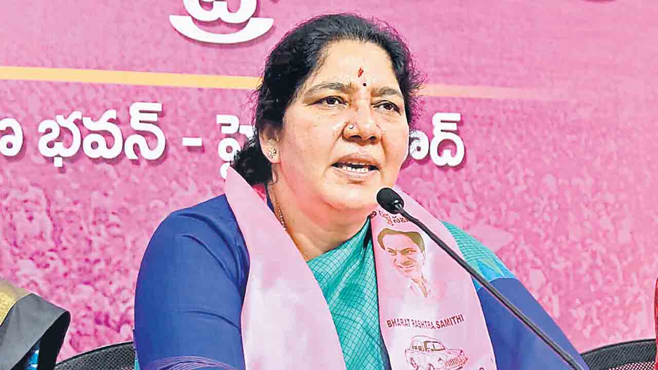 అభివృద్ధిని మరిచి కమీషన్లకు పాకులాట!