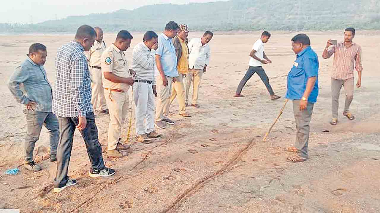 గోదావరి దాటొచ్చిన పెద్దపులి!