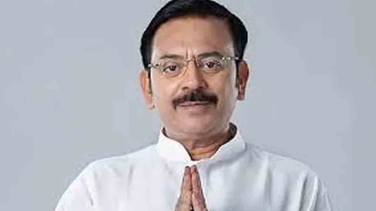 అరూప్‌ రాజీనామా