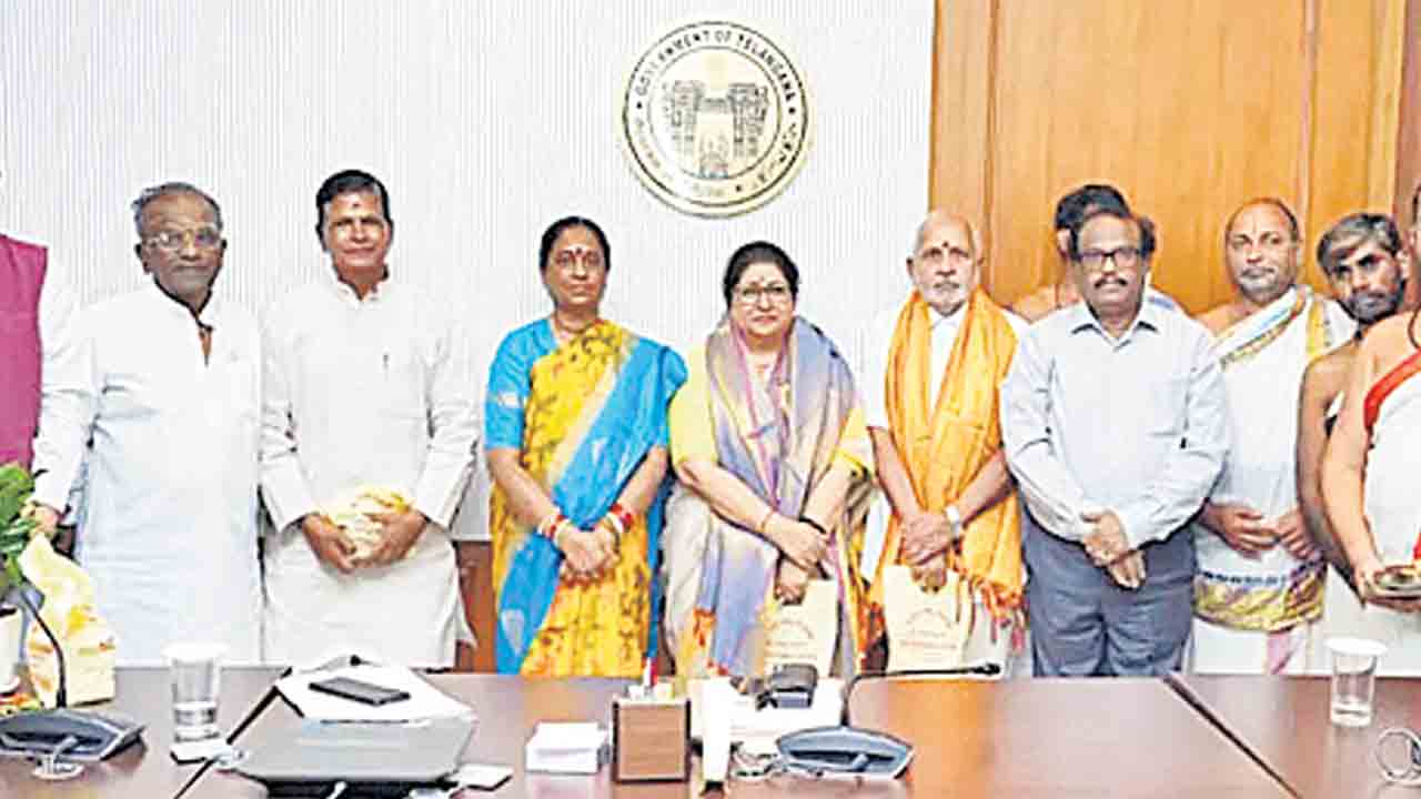 అటకెక్కిన ఈ-ఆఫీసు.. మంత్రి ప్రారంభించి నాలుగు నెలలైనా పడని అడుగు