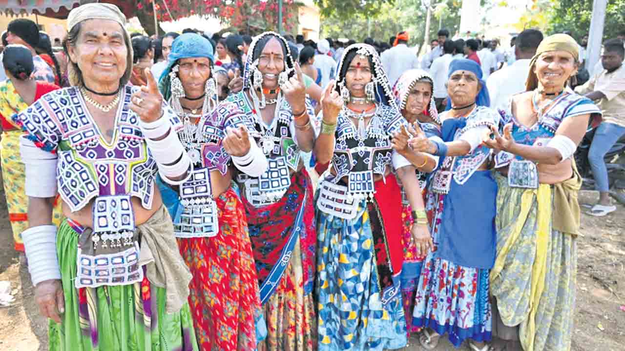 చివరి అంకం ప్రశాంతం.. దేవరకొండ డివిజన్‌లోని 9 మండలాల్లోని 227 గ్రామాల్లో పోలింగ్‌ ప్రశాంతం