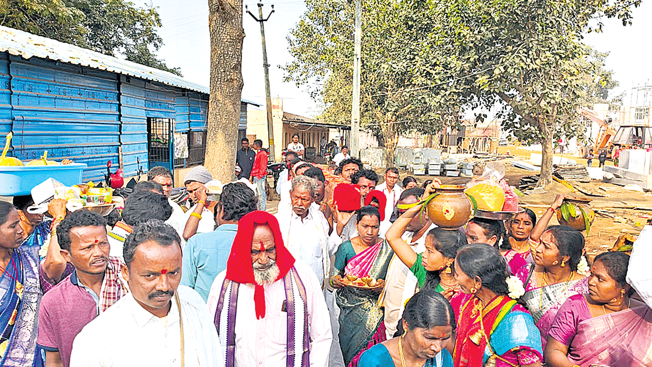 గోవిందరాజు, పగిడిద్దరాజుల ప్రతిష్ఠాపన