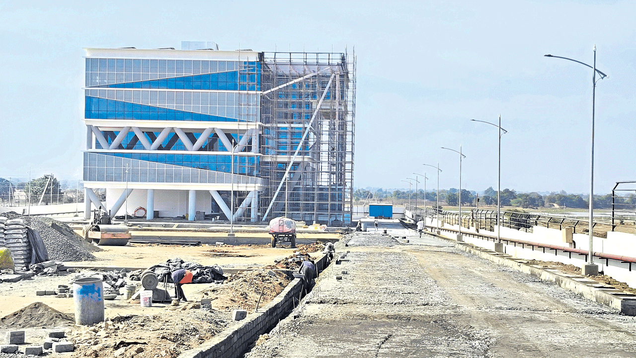 తుది దశకు ఆదిలాబాద్‌ ఐటీ టవర్‌