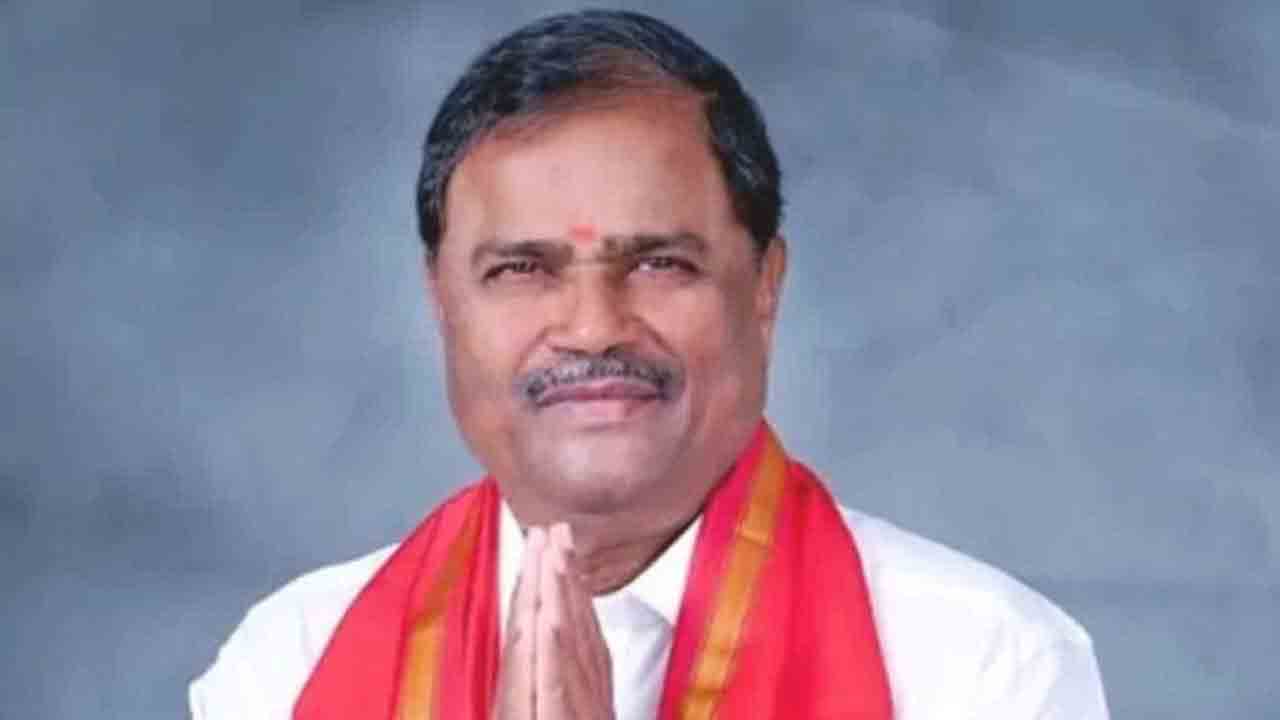 టెట్‌ వాయిదా వేయండి.. ఎమ్మెల్సీ మల్క కొమురయ్య