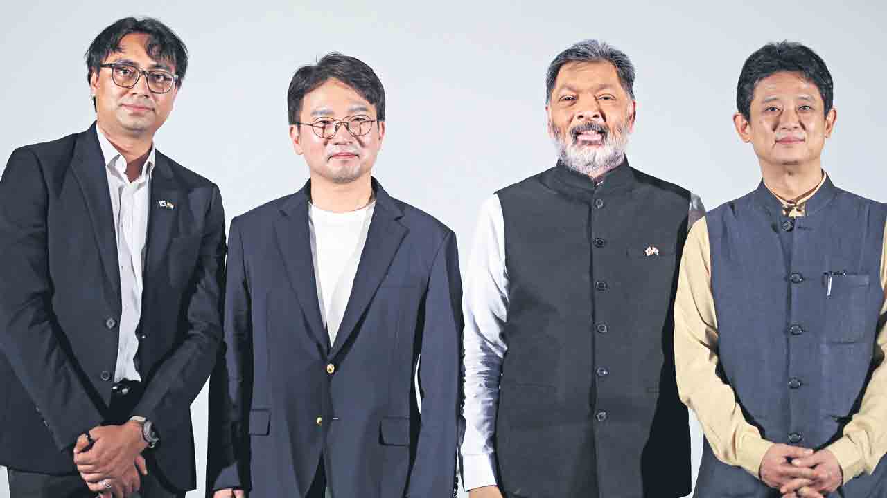 తెలుగులో కంటెంట్‌ క్రియేట్‌ చేస్తాం!