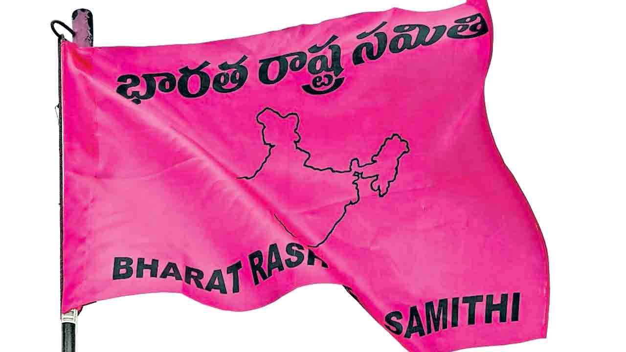 గులాబీ జోష్‌.. పల్లె పోరులో సత్తాచాటిన బీఆర్‌ఎస్‌