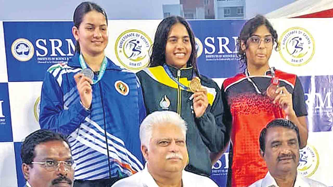 వ్రితికి స్వర్ణం.. ఆల్‌ఇండియా ఇంటర్‌యూనివర్సిటీ టోర్నీ