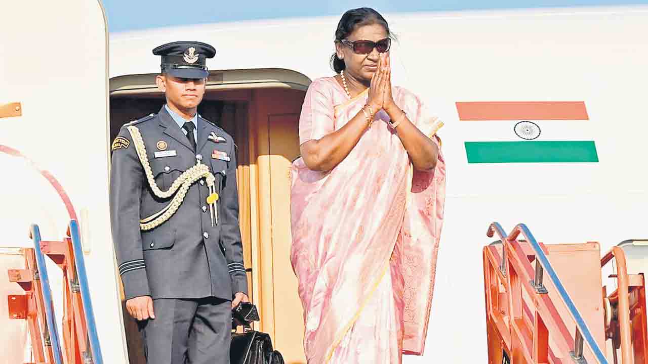 రాష్ట్రంలో ముగిసిన రాష్ట్రపతి పర్యటన