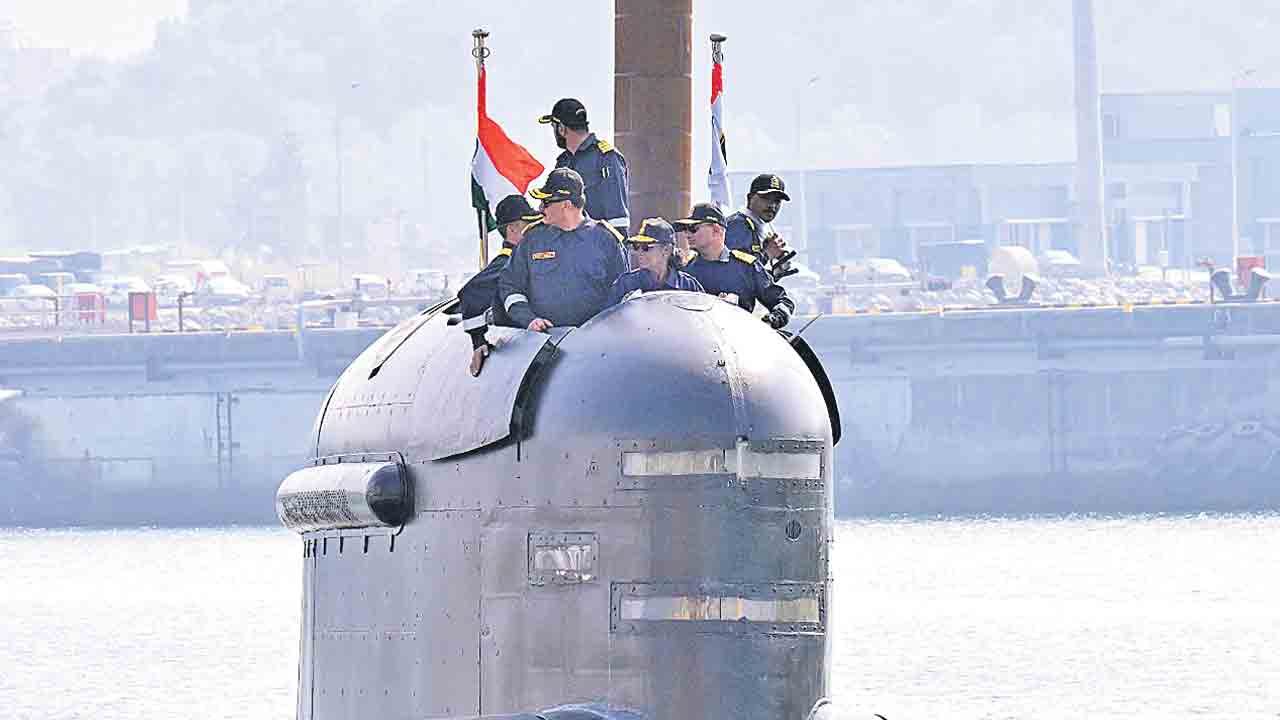 జలాంతర్గామిలో రాష్ట్రపతి ప్రయాణం