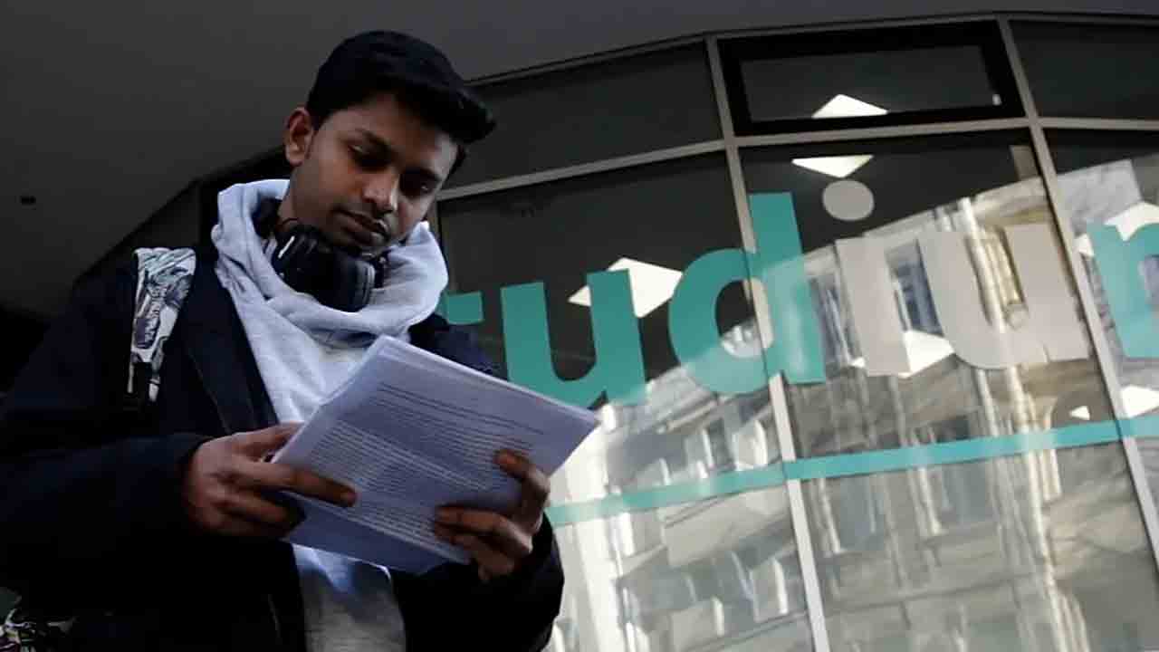 జర్మనీలో భారత విద్యార్థులకు డిపోర్టేషన్‌ వణుకు