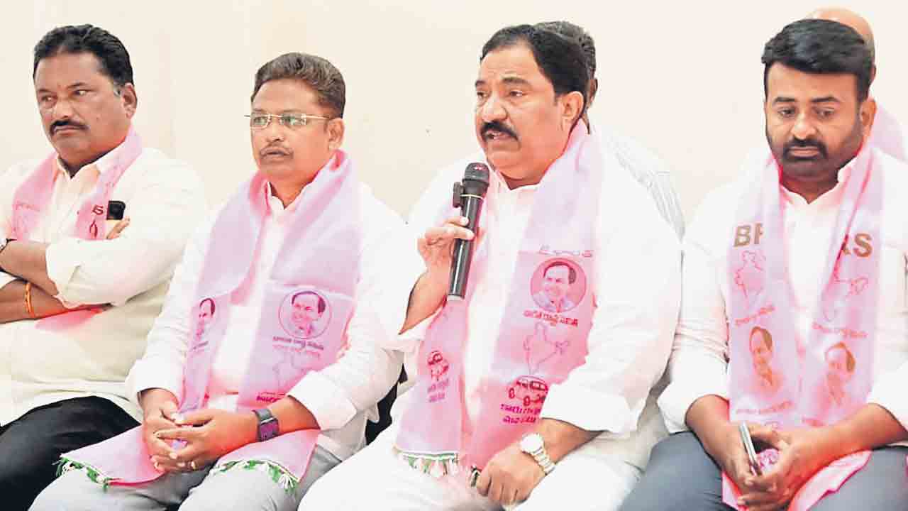 ఖమ్మంలో కాంగ్రెస్‌ దౌర్జన్యాలు.. డిప్యూటీ సీఎం అండతో బరితెగించిన కాంగ్రెస్‌ గూండాలు