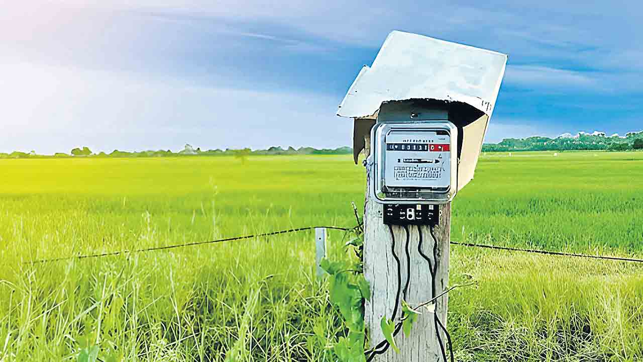 సాగుకు స్మార్ట్‌ మీటర్లు.. ఐదు లక్షలకు పైగా అగ్రి ట్రాన్స్‌ఫార్మర్లకు మీటర్లు
