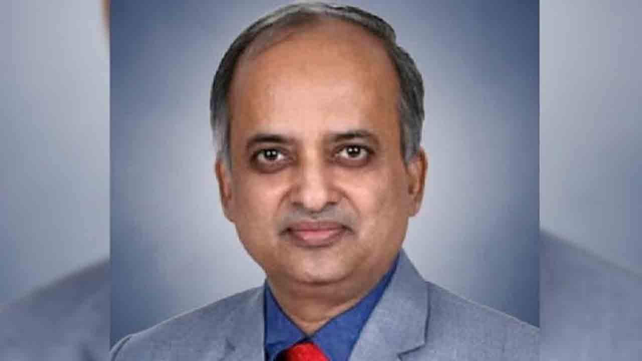 బ్రహ్మోస్‌ ఏరోస్పేస్‌ డైరెక్టర్‌ను తొలగించండి