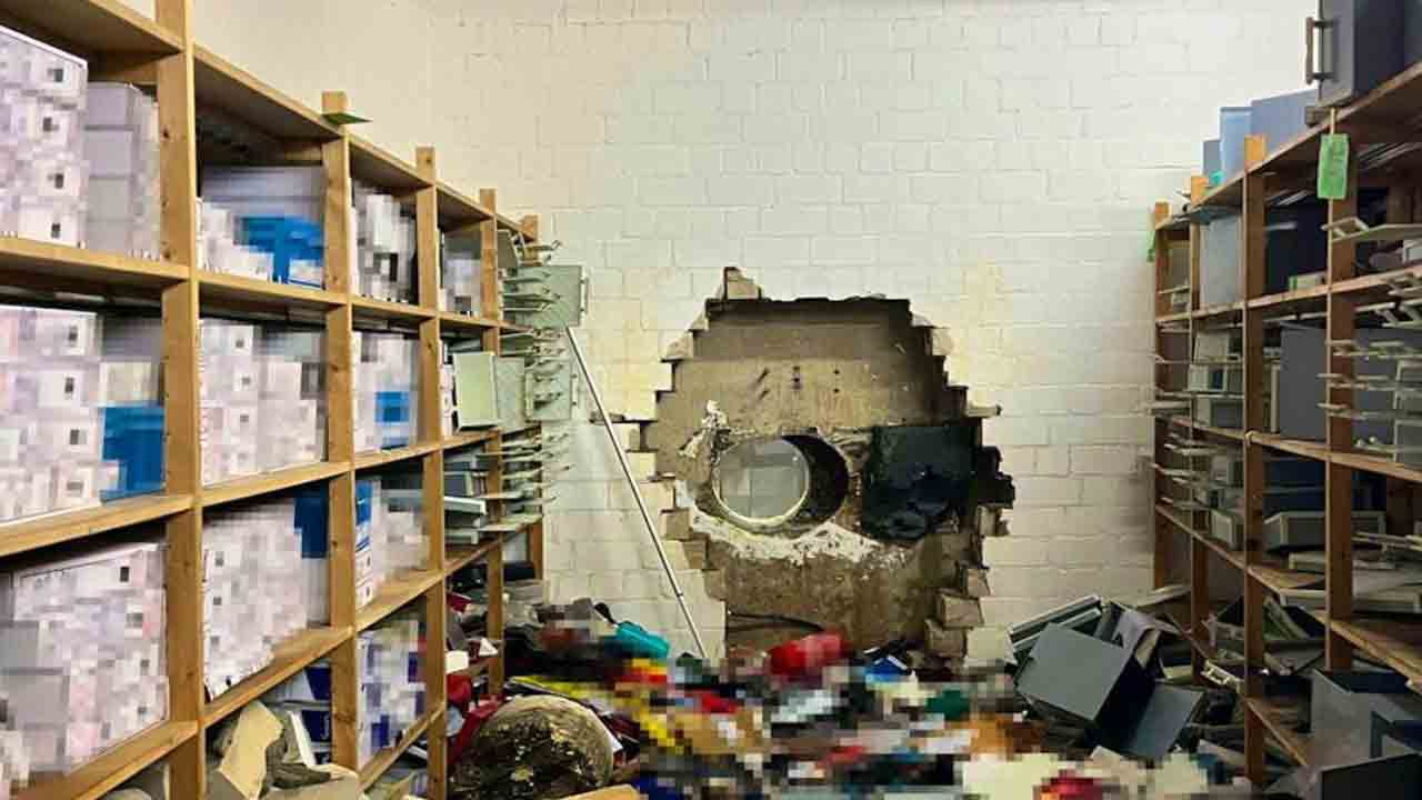 బ్యాంకుకు కన్నం వేసి.. 315 కోట్లు కాజేసి..!