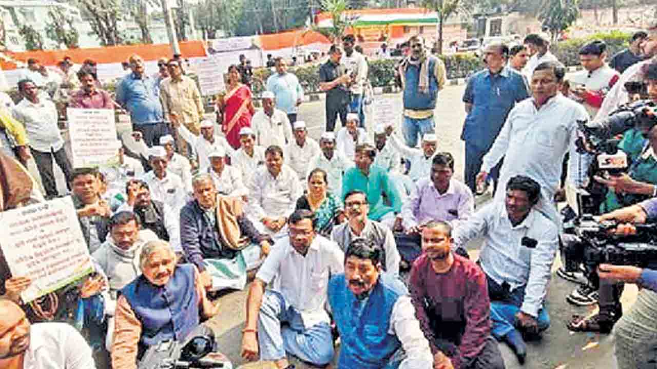 ఒడిశాలో నో.. తెలంగాణలో సై.. స్మార్ట్‌మీటర్లపై కాంగ్రెస్‌ రెండు నాల్కలు 