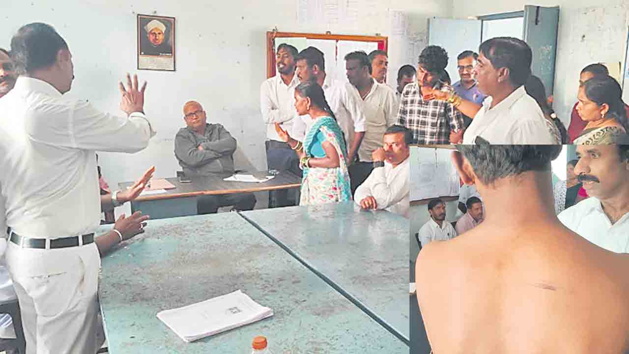 టెన్త్‌ విద్యార్థిని చితకబాదిన ఇంటర్‌ విద్యార్థులు