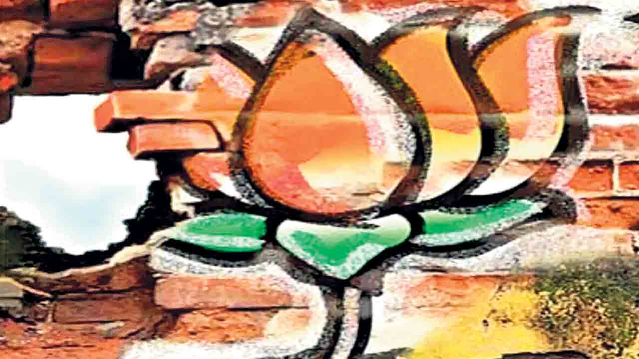 తెలంగాణలో బీజేపీ ఖేల్‌ ఖతం