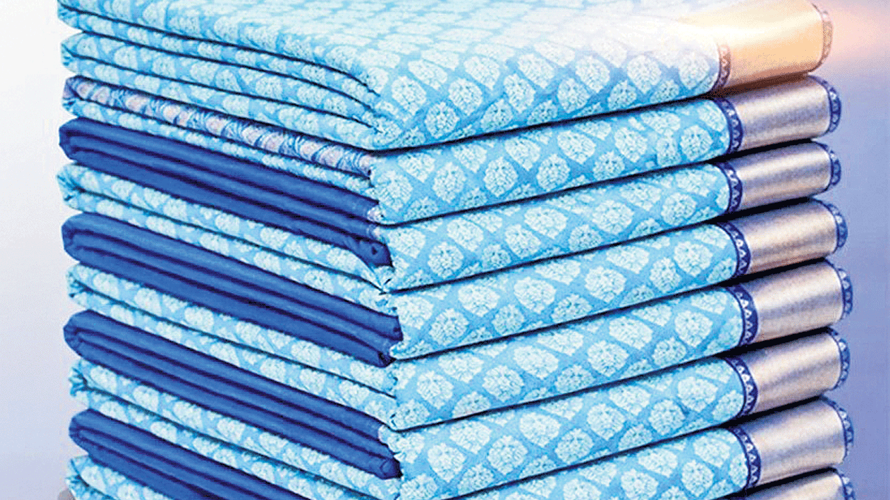 ఇందిరమ్మ.. చీర ఏదమ్మా.. యాదాద్రి జిల్లాలో పూర్తికాని చీరల పంపిణీ