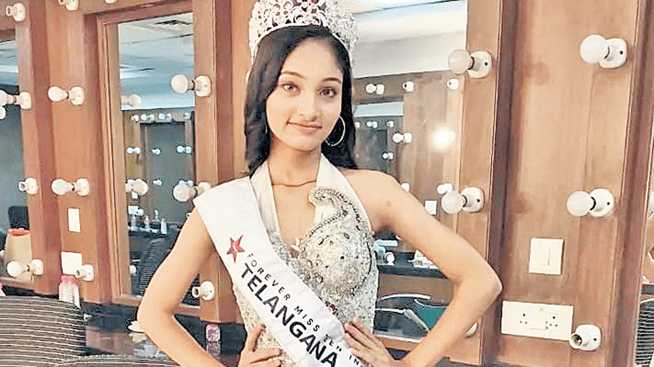 ‘మిస్‌ టీన్‌ తెలంగాణ’గా భద్రాద్రి అమ్మాయి