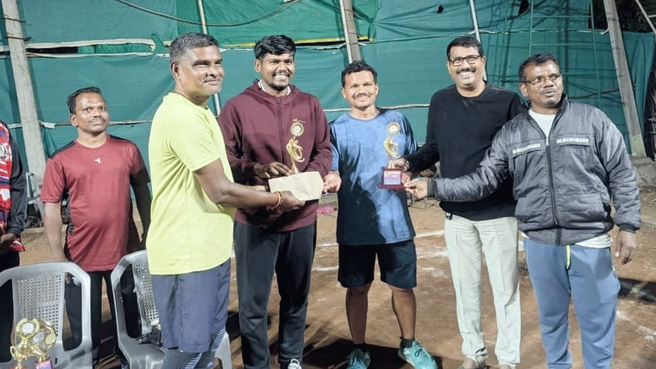 క్రీడల్లో ఓటమి సహజం.. అంతమాత్రాన ప్రత్యర్థి జట్లతో శత్రుత్వం ఉండొద్దు