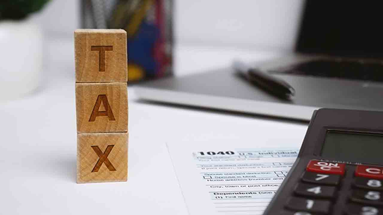 రాజకీయ విరాళాల పేరిట బోగస్‌ క్లెయిమ్‌లు