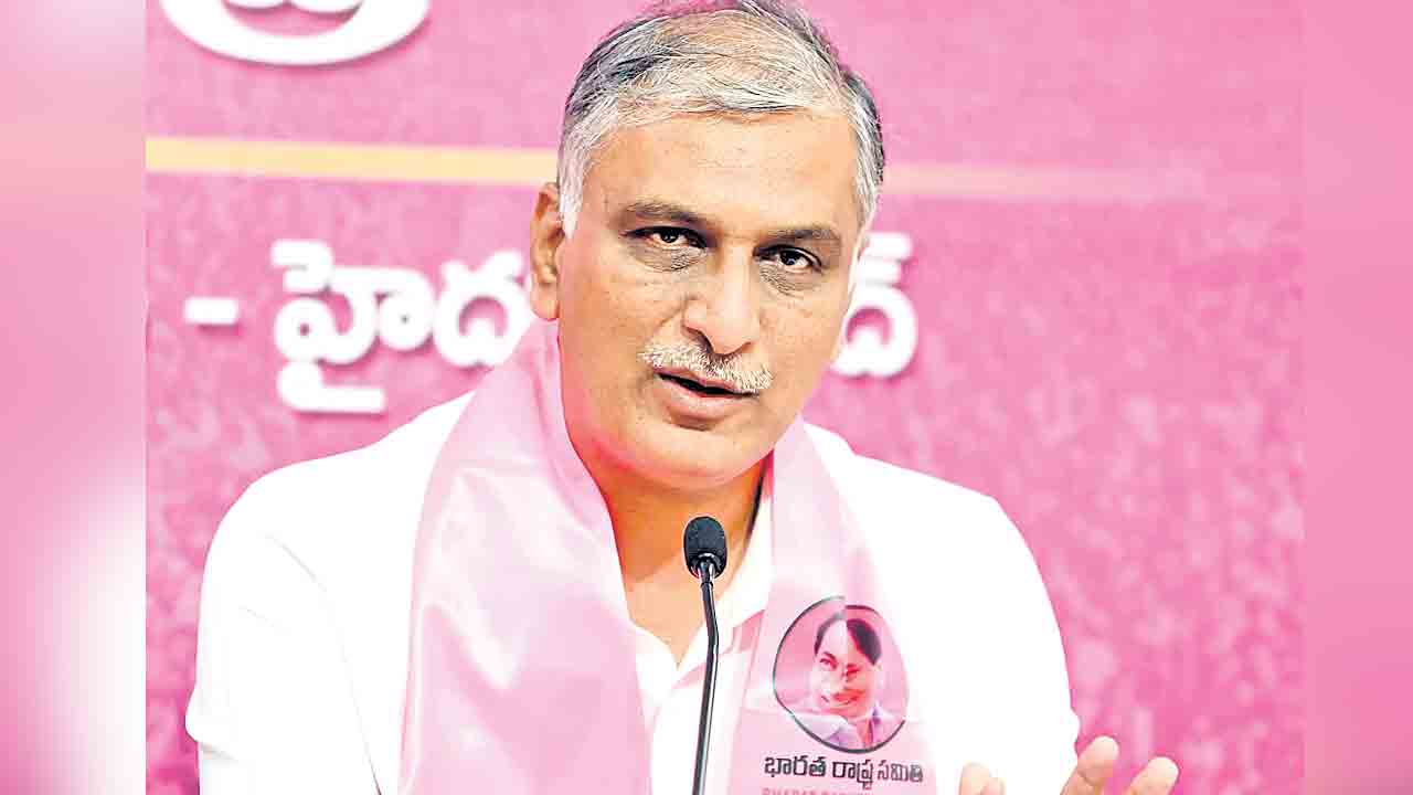 సాగు సోయిలేని వ్యక్తి సీఎం.. మన దౌర్భాగ్యం
