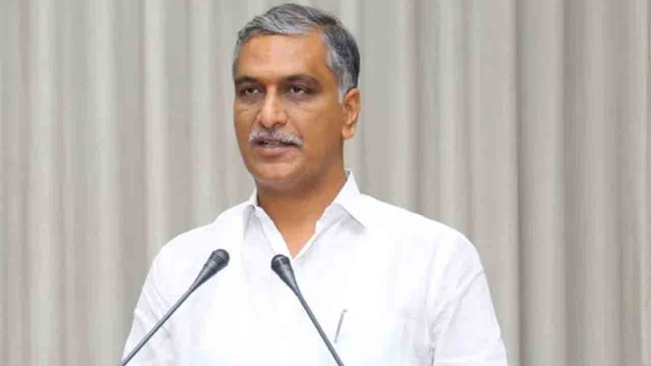 హోంగార్డులను అవమానిస్తున్న రేవంత్‌