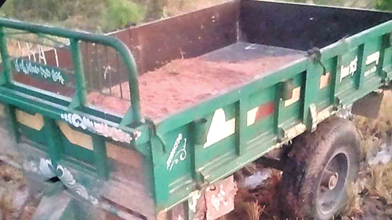 రెచ్చిపోతున్న ఇసుక మాఫియా