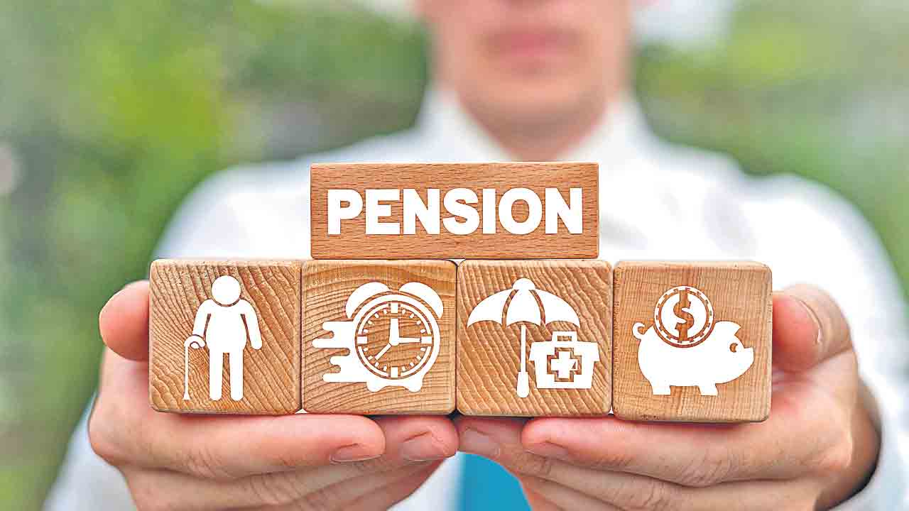 ఈపీఎస్‌ కనీస పెన్షన్‌ పెంచే యోచన లేదు