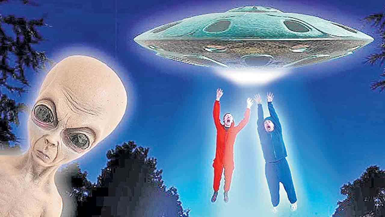 ఏలియన్స్‌ నన్ను కిడ్నాప్‌ చేశాయి!