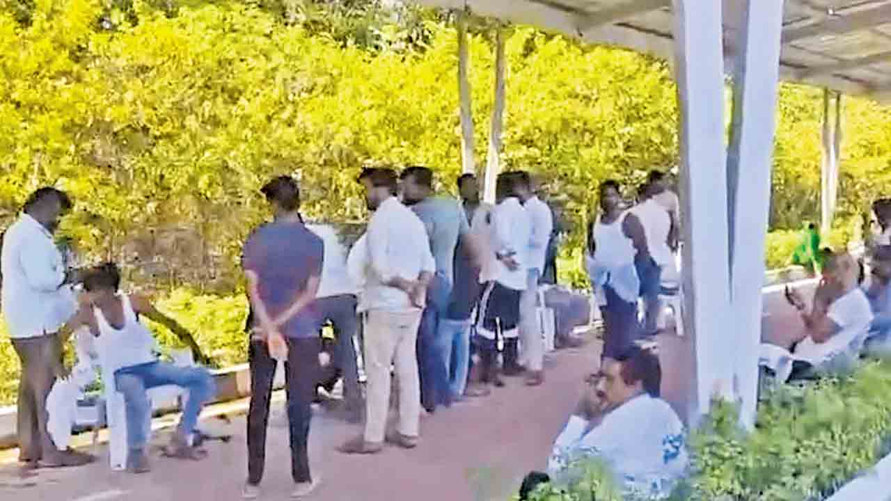 సామూహిక తలనీలాలు, స్నానాలు