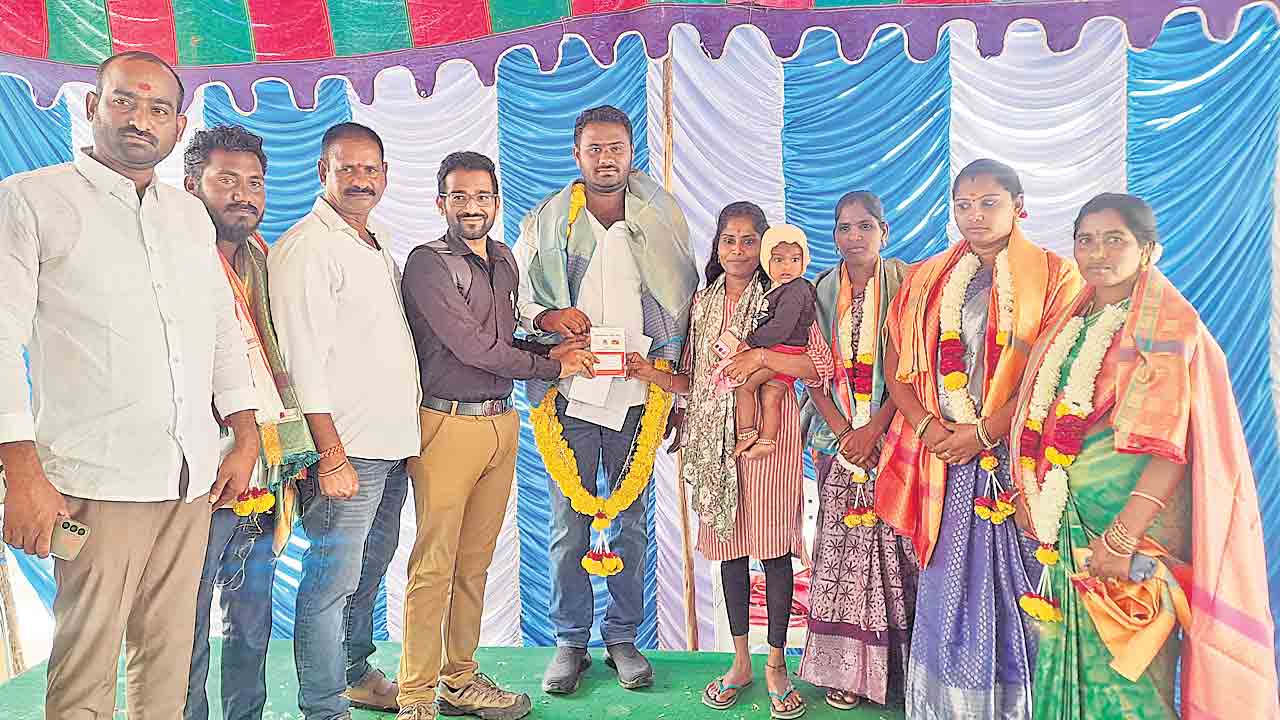 Basvapur Sarpanch | ఆడపిల్ల పుడితే.. పెండ్లి చేస్తే 5వేలు.. హామీ నిలబెట్టుకున్న బస్వాపూర్‌ సర్పంచ్‌