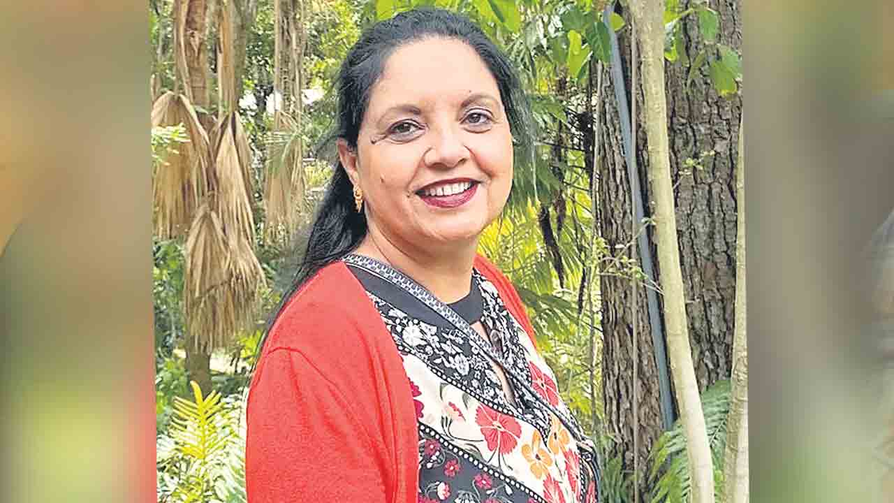 గ్రీన్‌ కార్డు ఇంటర్వ్యూలో భారత సంతతి మహిళ నిర్బంధం