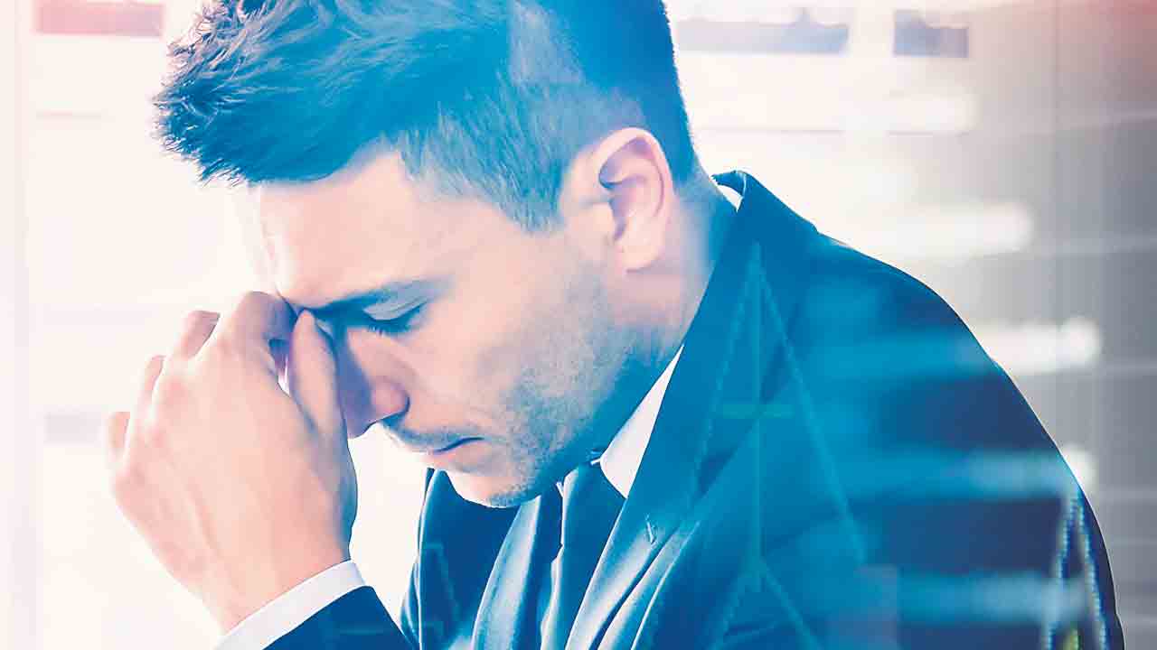 చిన్న షేర్లు కుదేలు