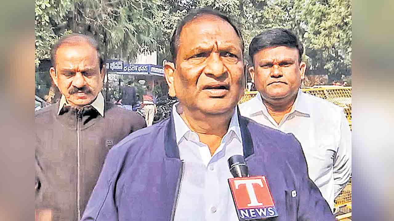 రేవంత్‌రెడ్డివి డైవర్షన్‌ పాలిటిక్స్‌