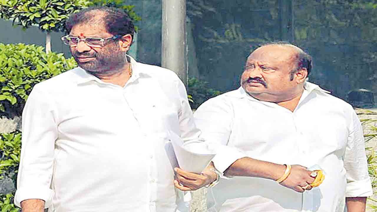 మున్నూరుకాపు భవనం పనుల పరిశీలన