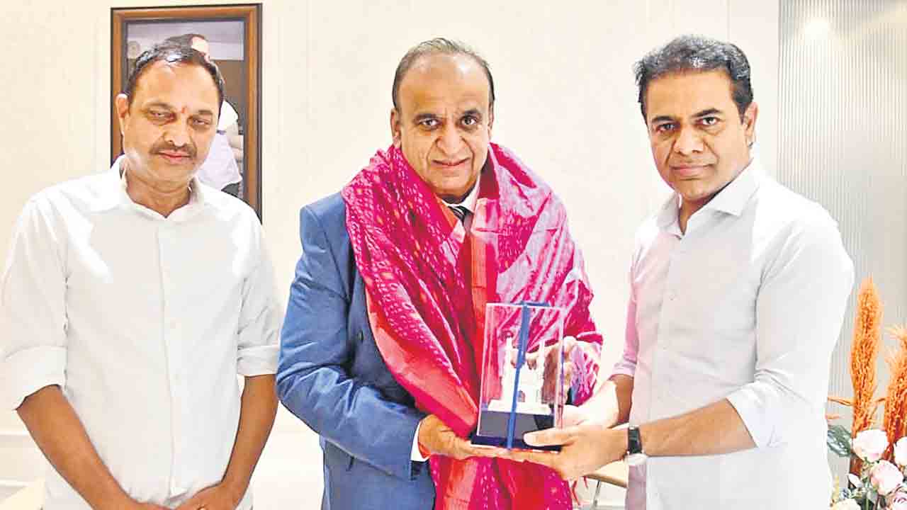 కేటీఆర్‌తో మారిషస్‌ మంత్రి భేటీ