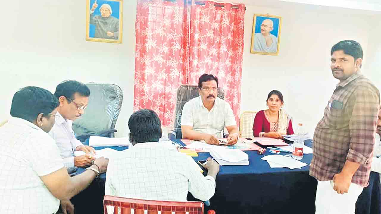 ముగిసిన తొలి విడుదల నామినేషన్ల పరిశీలన