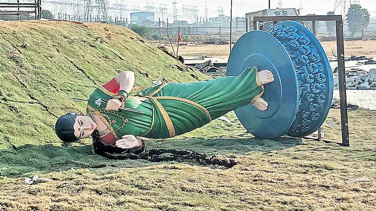 విధ్వంసమే విజయోత్సవమా?