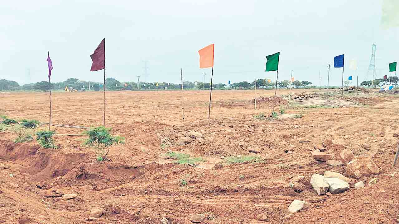 భూమిచ్చిన రైతుతో బంతాట.. ఫార్మా పరిహారానికీ చేతులురాని కాంగ్రెస్‌ సర్కార్‌