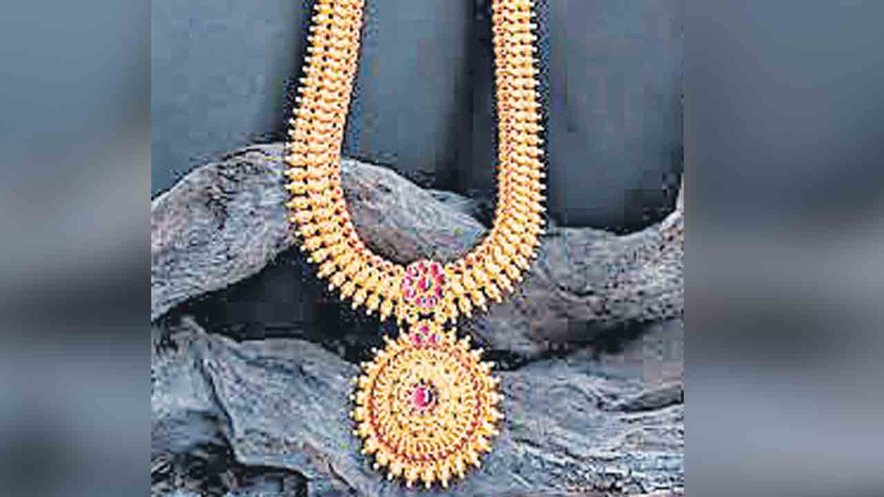 1.42 లక్షలకు పుత్తడి