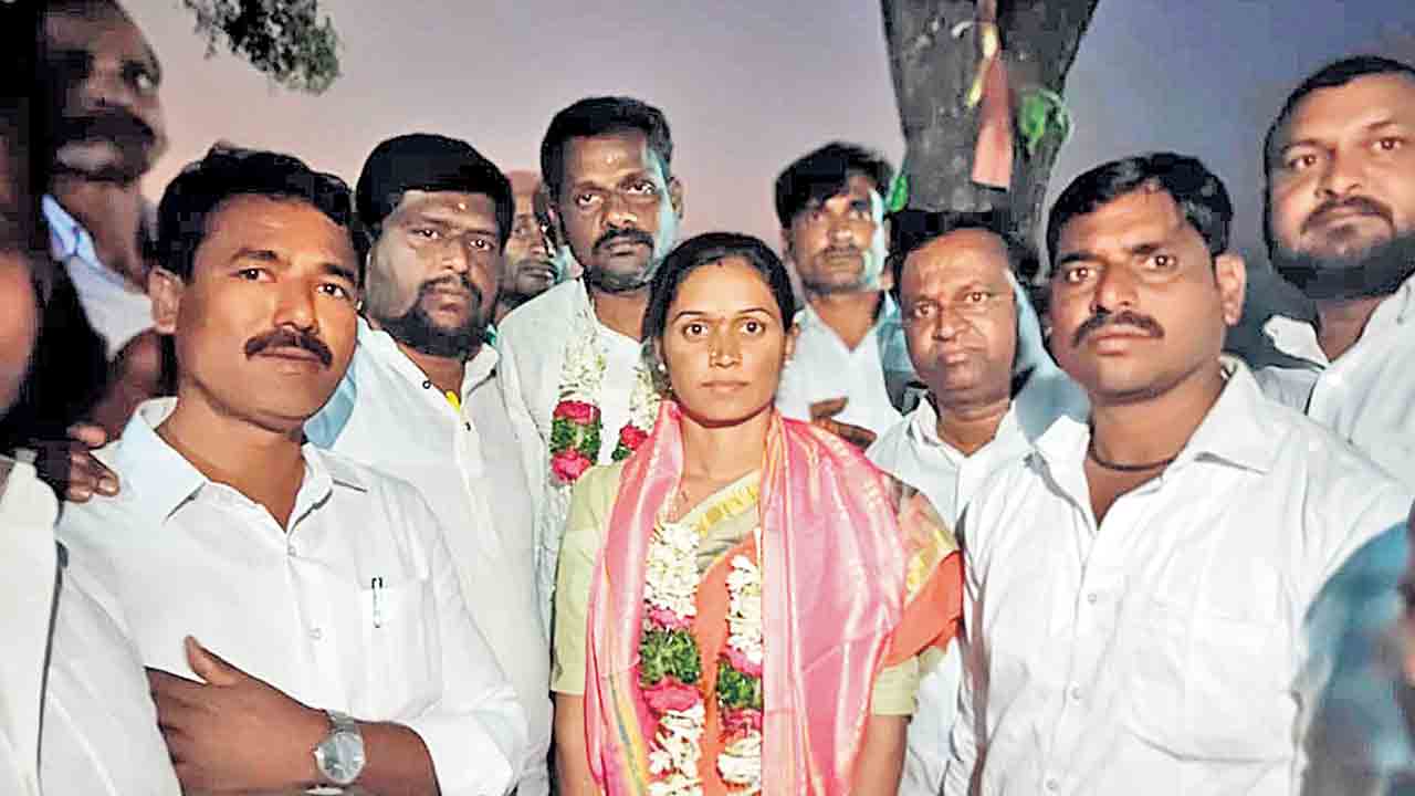 బీఆర్‌ఎస్‌ అభ్యర్థులకు బంపర్‌ మెజారిటీ