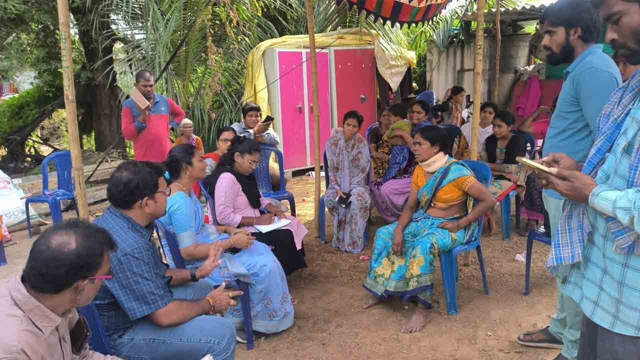 కౌల్లు కట్టలేక అప్పులు తీర్చలేక..