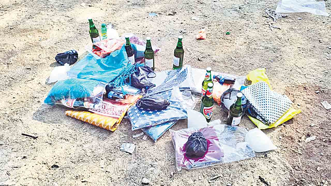 భరించలేని వార్డు ప్రజలు