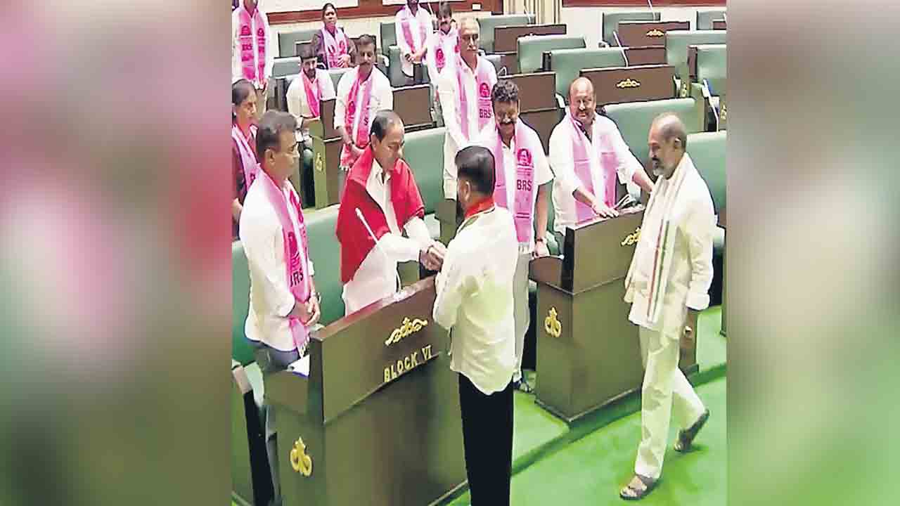 ప్రజా వ్యతిరేకతకు జడిసి.. పాడు భాషపై ప్రాయశ్చిత్తం!