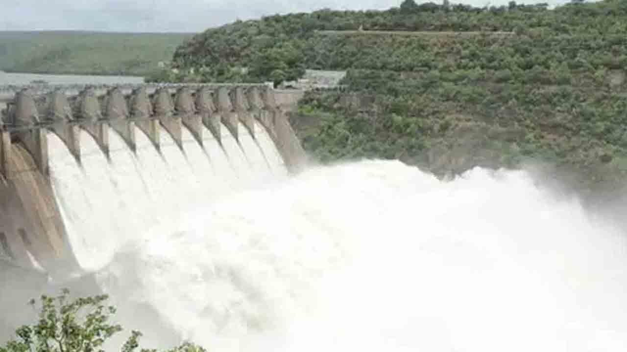 ప్రమాదంలో శ్రీశైలం డ్యామ్‌ భద్రత